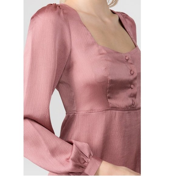 Long Sleeves Dress with Front Button Detail in Mauve - Picture 4 of 6
